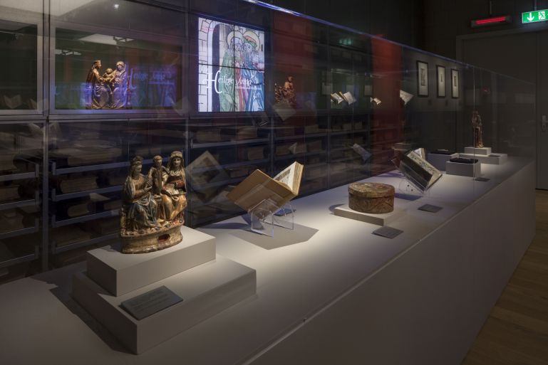 die-heilige-anna-bildform-und-verehrung_henning-rogge_dcm-129361-02