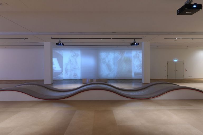 ausstellung-drai-c6a-zieht-an-009-e1489092303635