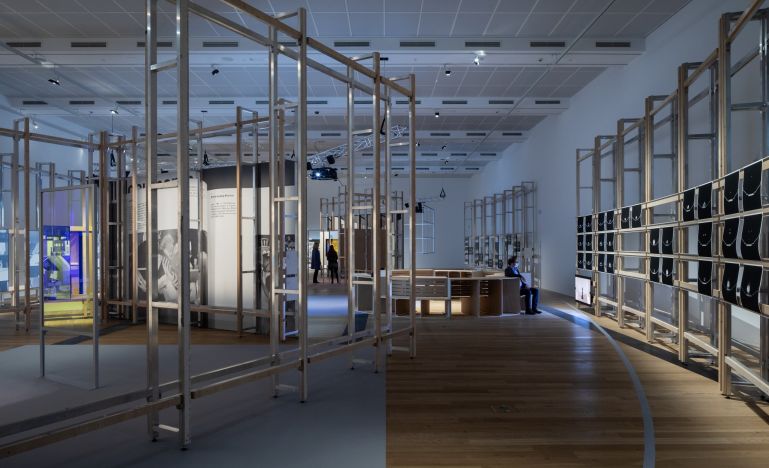 4_noldekritikkuball_draiflessen-collection_doku_0504