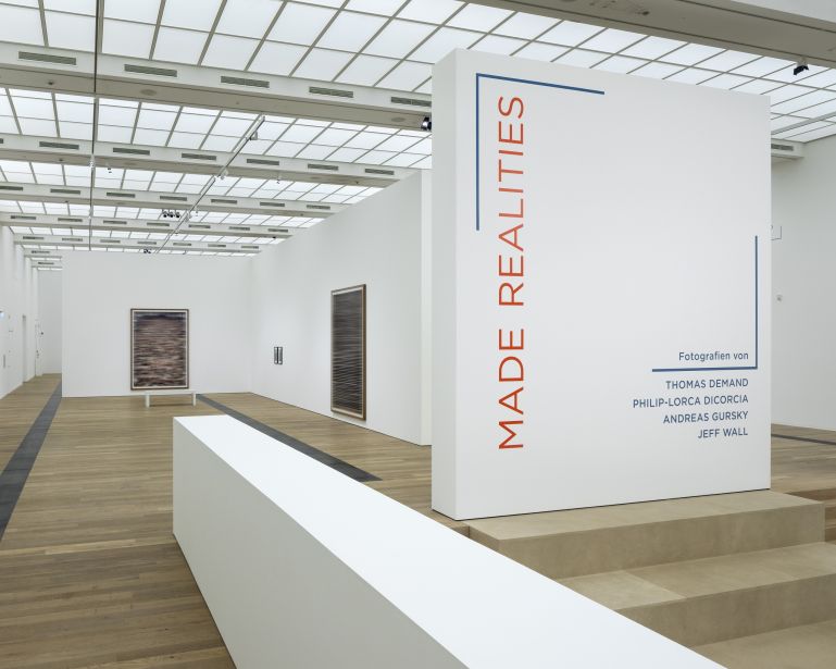 5_draiflessen_made_realities_andreas_gursky_5203-unschaerfe