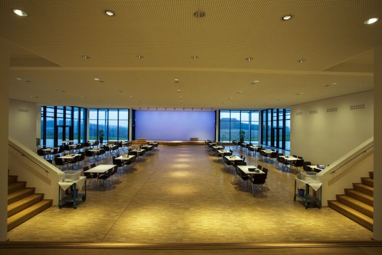 div_121121_01_0077_web_image_web