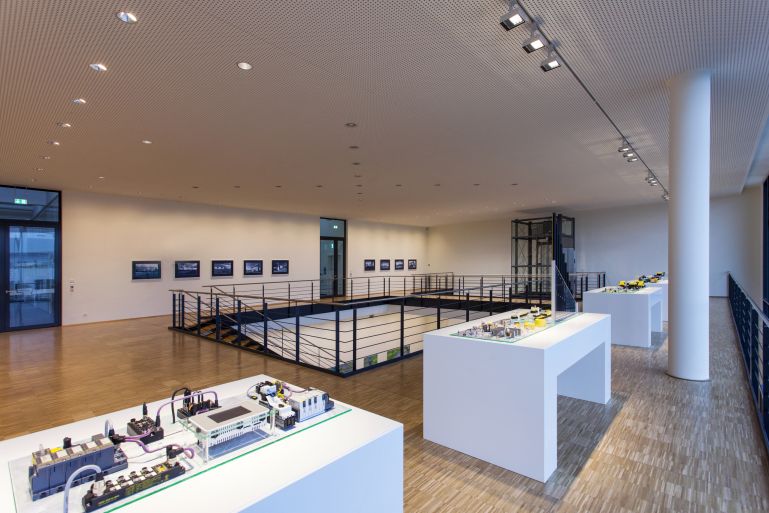 div_121121_01_0029b_web_image_web