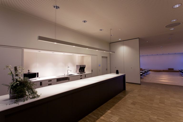 div_121121_01_0074_web_image_web